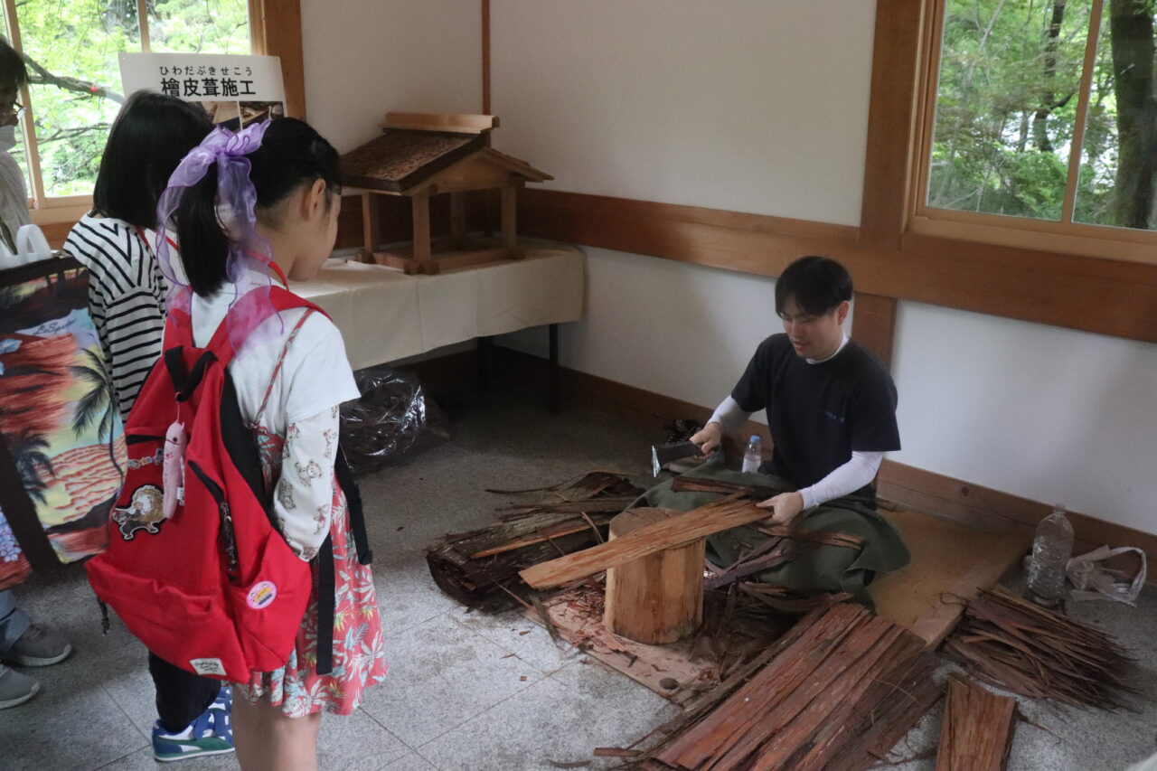長岡天満宮屋根
