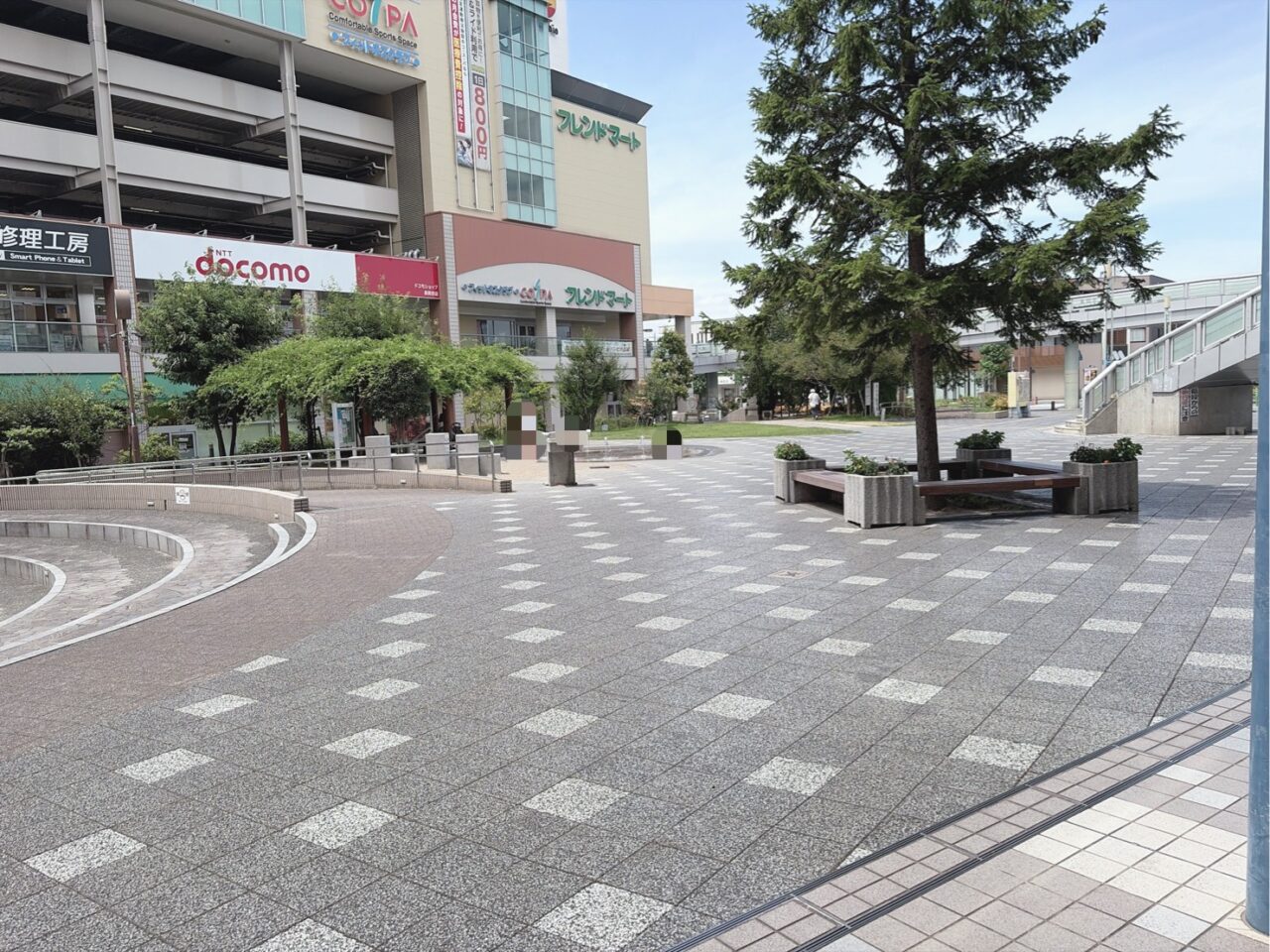 JR長岡京駅前のバンビオ広場公園にある噴水