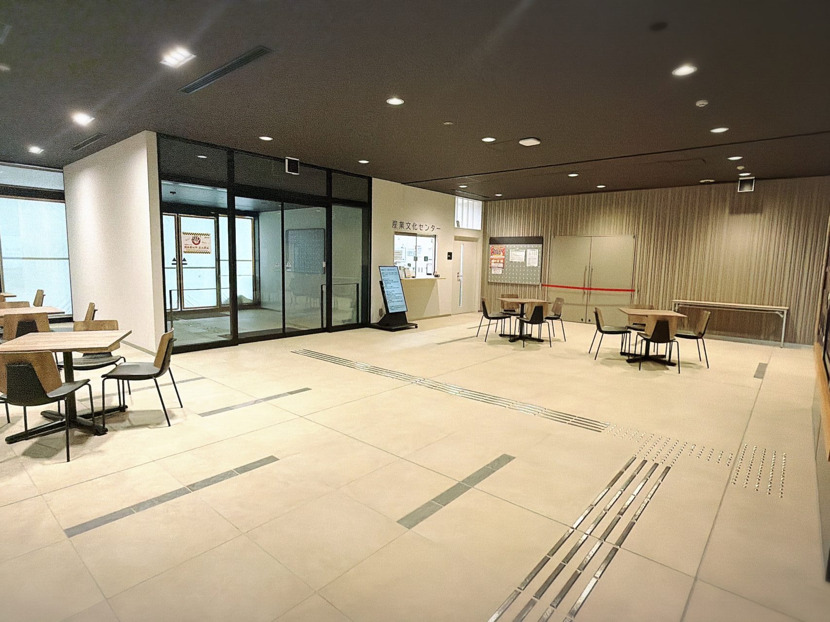 会場となる市役所1階の市民ロビー